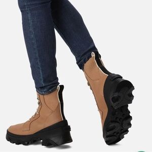 Sorrel Leather  Lace up Boots NWT